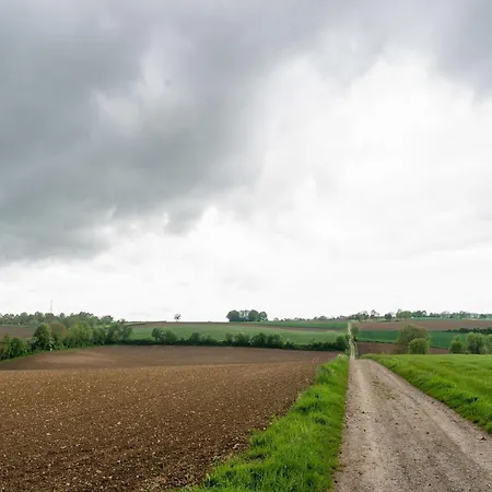 Dom wakacyjny In Near Limburg Hills